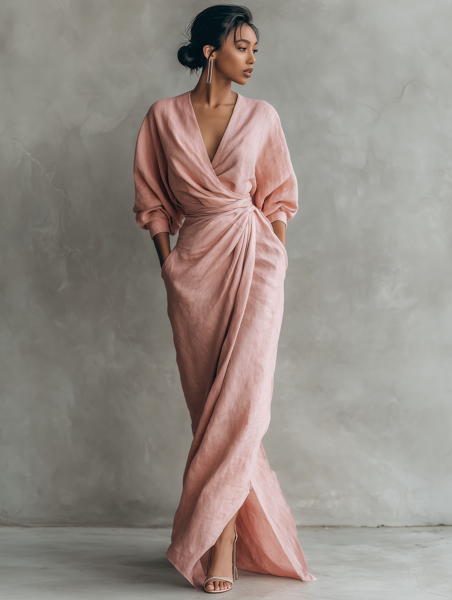 Robe Maxi Minimaliste Rose avec Décolleté en V pour Femmes
