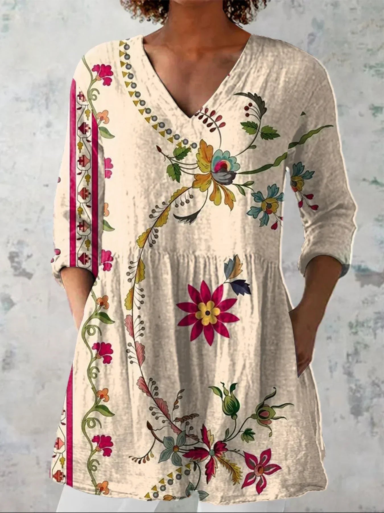 T-shirt en lin décontracté à col V avec imprimé floral bohème pour femmes RB194