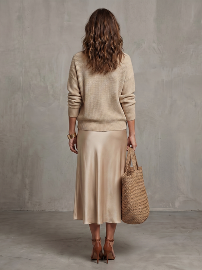 Luciana | Jupe en Satin Biais avec Ensemble en Maille