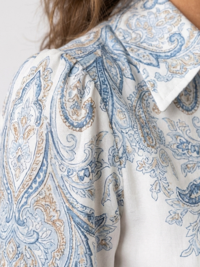 Sierra | Robe maxi à manches longues imprimée et col montant