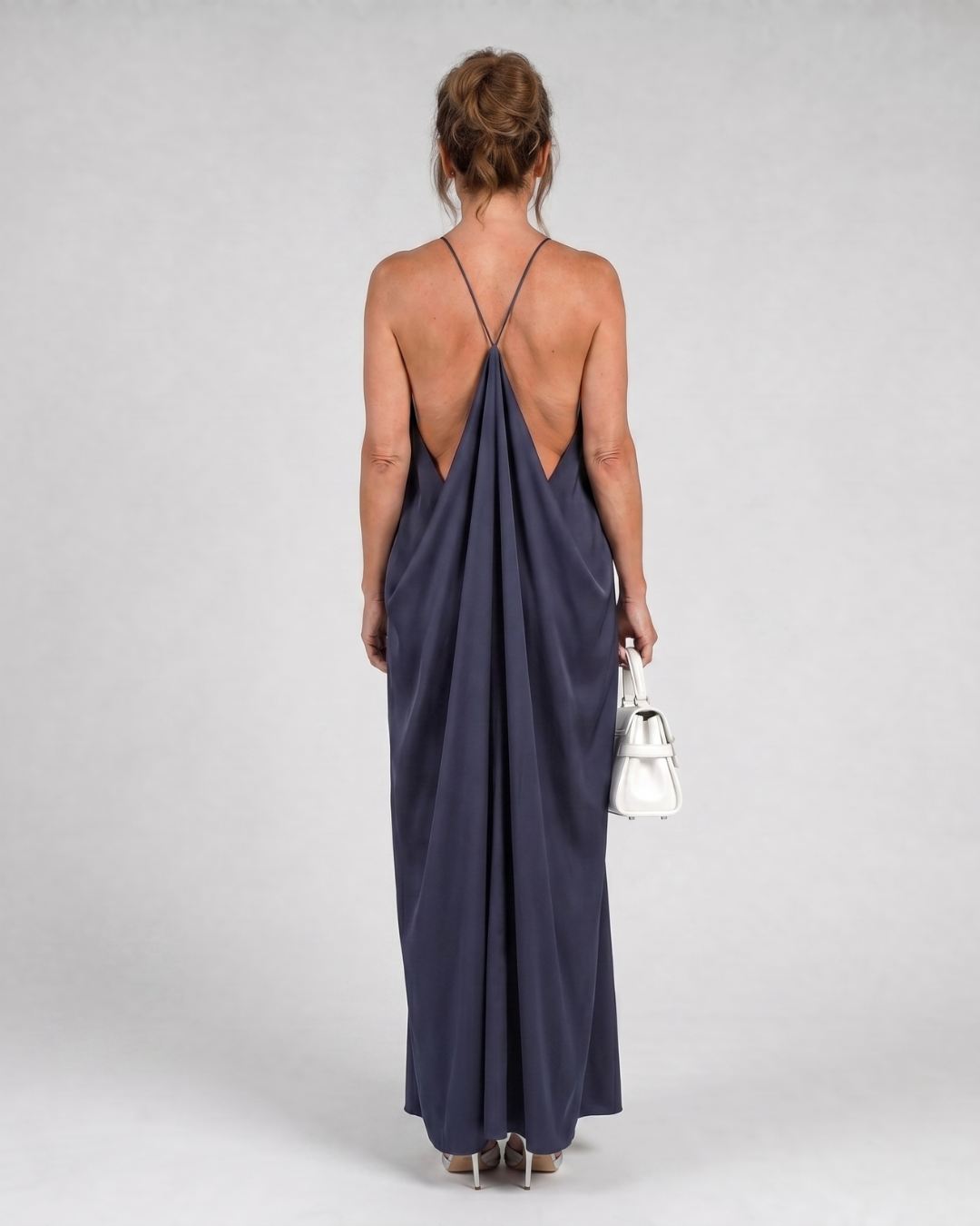 Shotle | Robe maxi fluide sans manches avec col doux