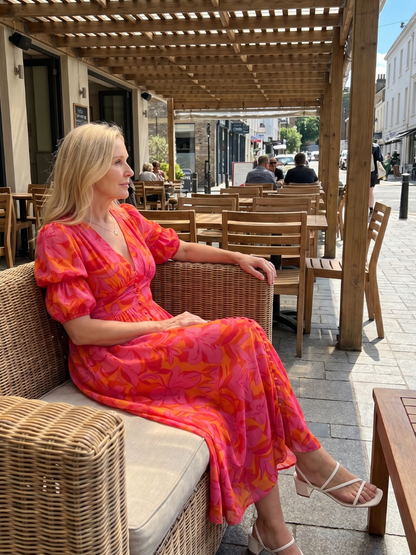 Zarelle | Robe Midi à Manches Bouffantes et Imprimé Floral Audacieux
