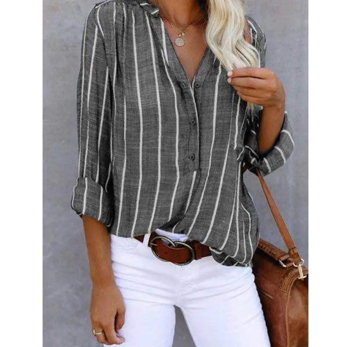 Lily – Elegant Fit Blouse