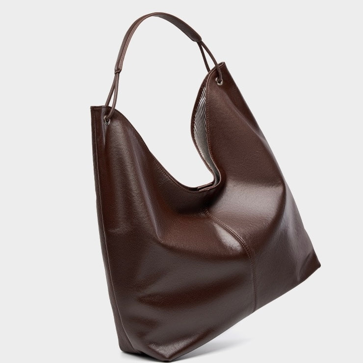 Nóvia | Minimalist Leather Tote Bag