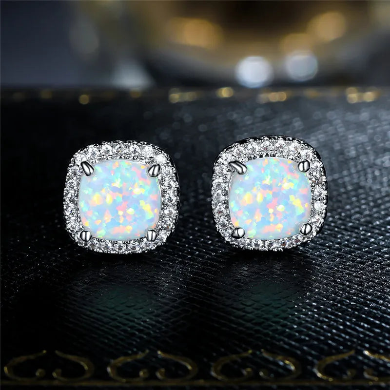 Boucles d'Oreilles Élégantes en Argent avec Opale de Feu Blanc Rond