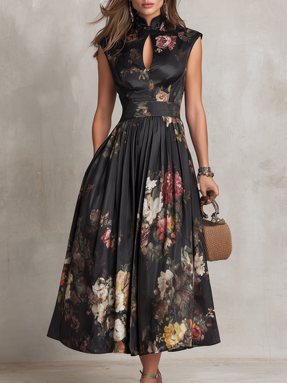 Patricia | Robe Midi Plissée Satin Noir à Fleurs