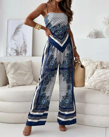 Helen | Ensemble de robe à lacets et pantalon prêt pour les vacances