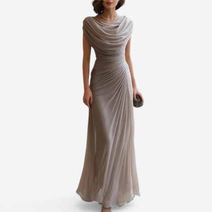 Charmaine™ Robe longue plissée